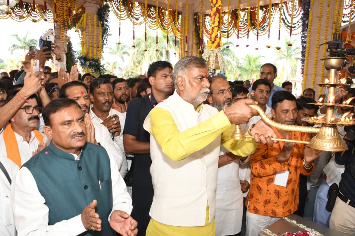 भगवान श्रीकृष्ण का जीवन सोलह कलाओं का प्रतिबिम्ब- मंत्री प्रहलाद पटेल