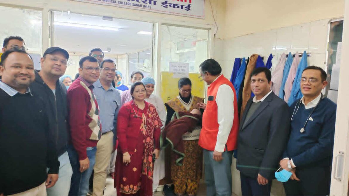 पुलिस को थैले में मिली नवजात बच्ची को डॉक्टर्स ने दिया नया जीवन