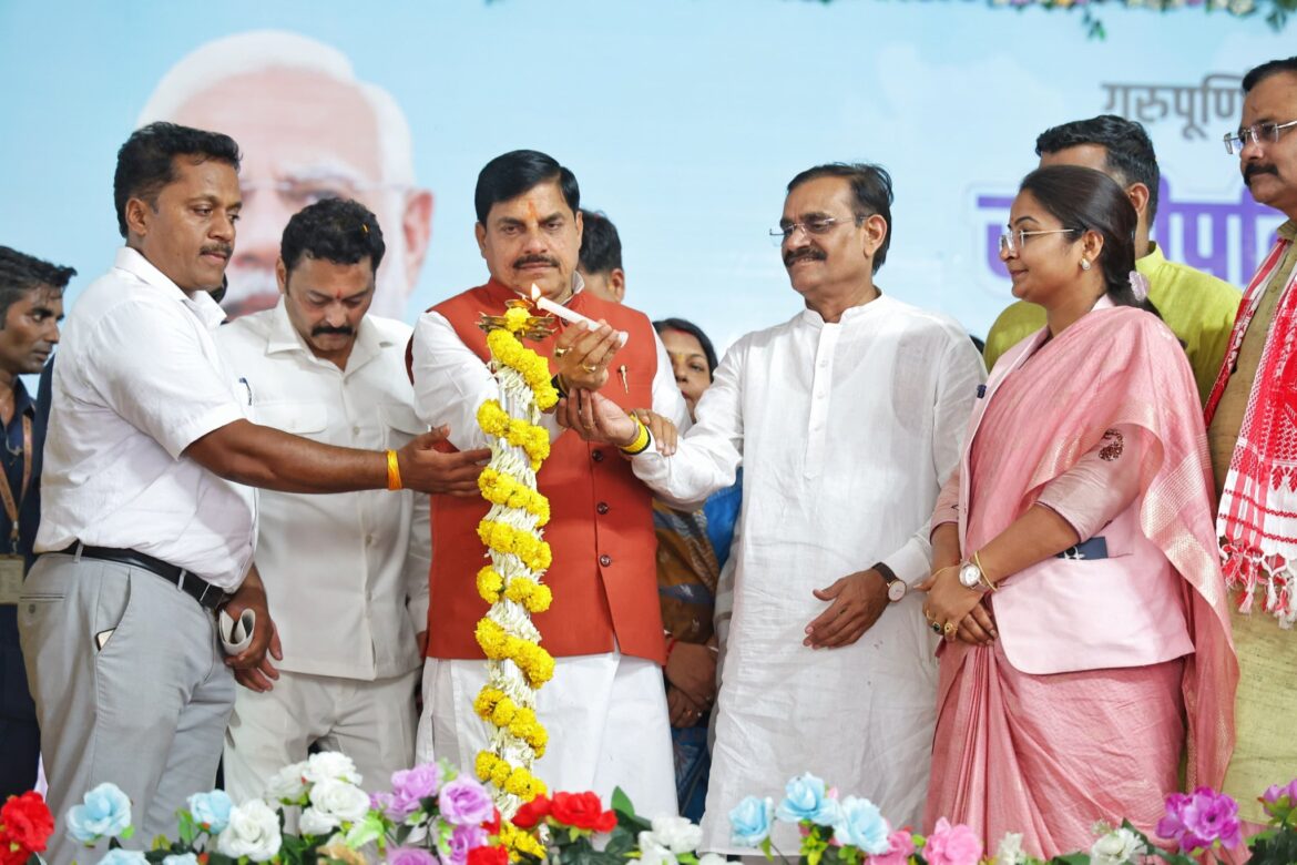 जमीन न बेचें किसान बघेलखंड-बुंदेलखण्ड क्षेत्र भविष्य में पंजाब को पीछे छोड़ेगा –  मोहन यादव