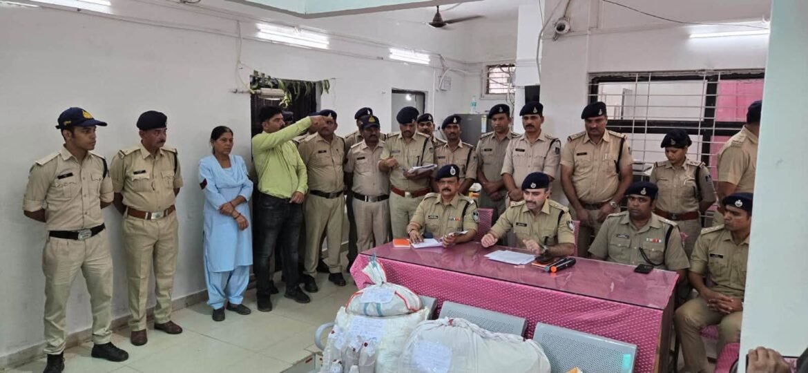 जहरीली शराब कांड में बड़ा खुलासा  –  खेत बना नकली शराब की फैक्ट्री