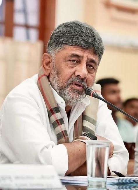 कर्नाटक में वोटर लिस्ट पर सियासी संग्राम, मुख्यमंत्री डीके शिवकुमार का धरना